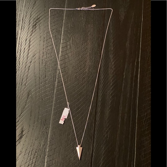 VIEON Sword Shape Necklace - Picture 1 of 4